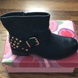 Via PINKY Black Studded Bootie